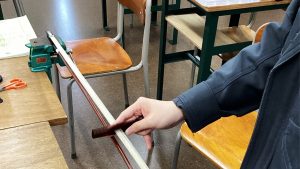 0.1ミリの世界に挑む！バイオリン毛替え修理の奥深さ
