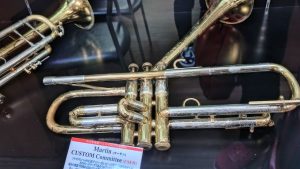 楽器の街・新大久保をめぐってみた！管楽器店巡りレポート