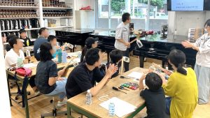 ピアノの部品が楽器に大変身！？みんなでエコ楽器を作ってみた！