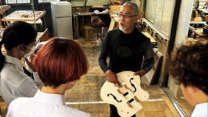 🎸✨ ギタークラフト・リペア科1年生、工場見学に行ってきました！