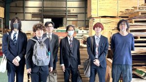 ギタークラフト・リペア科1年生、木材加工の現場を見学！