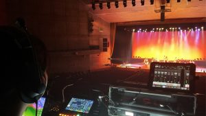 音でステージを支える仕事 〜大ホールでの音響インターン体験〜