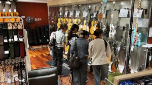 ヤマハミュージック名古屋店へ！先輩たちのリアルな声も聴いてきました♪